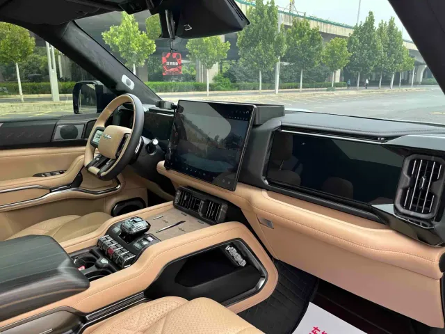 BYD FangChengBao Leopard 8 — Фото автомобиля 12