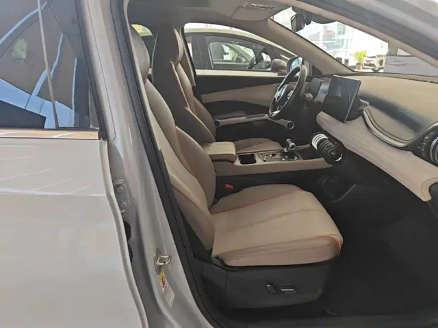 BYD Yuan PLUS — Фото автомобиля 24