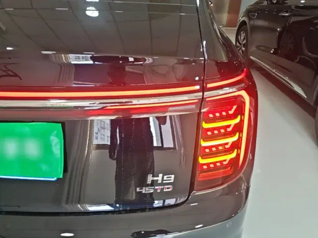 Hongqi H9 — Фото автомобиля 7