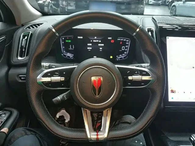 Hongqi HS3 — Фото автомобиля 10
