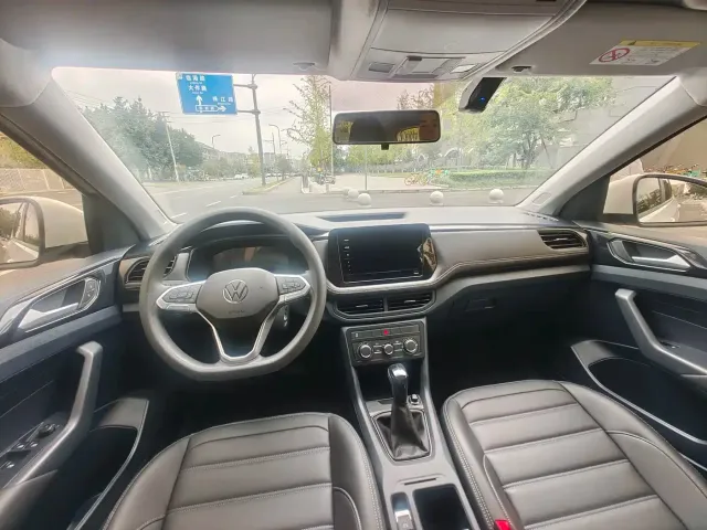 Volkswagen Tharu 2025 Model Rising Star 1.5L Advance Edition — Фото автомобиля 4