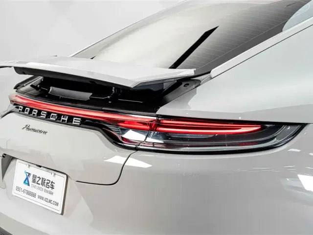 Porsche Panamera — Фото автомобиля 9