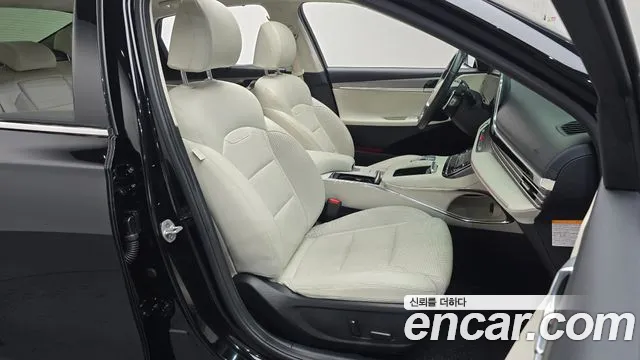 Hyundai Grandeur (New) Hybrid — Фото автомобиля 16
