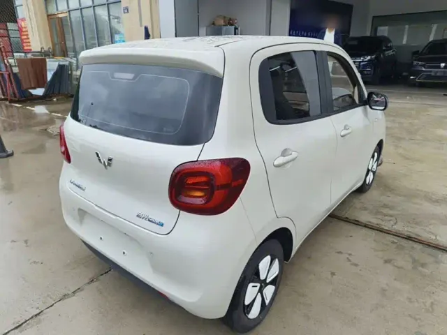 Wuling Hongguang Mini EV — Фото автомобиля 6