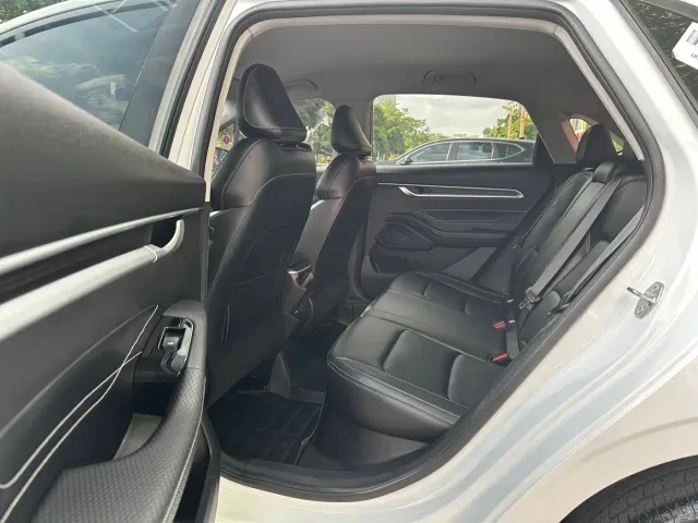 Geely Emgrand — Фото автомобиля 8