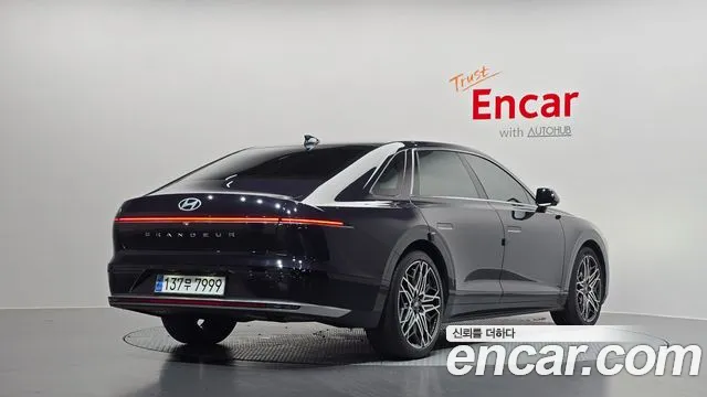 Hyundai Grandeur Grandeur (GN7) — Фото автомобиля 2