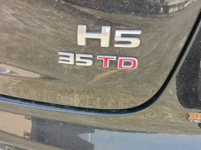 Hongqi H5 — Фото автомобиля 16