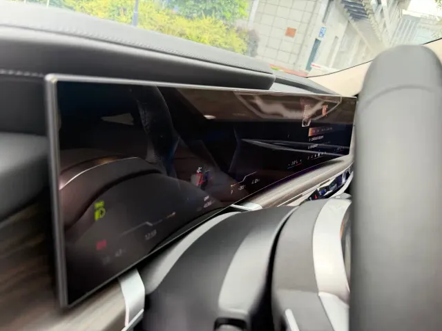BMW i7 — Фото автомобиля 24