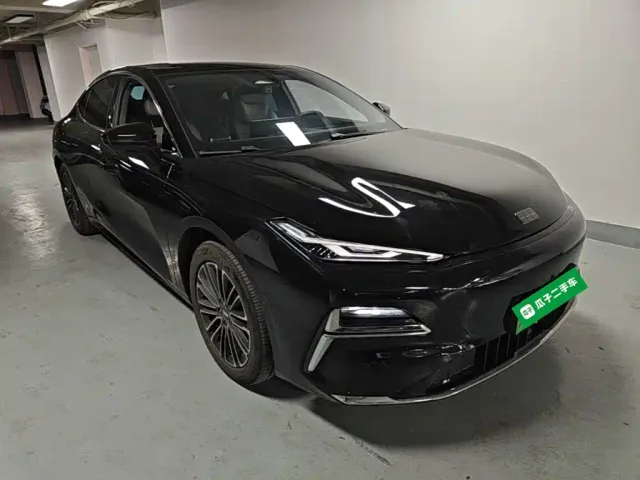 Geely Galaxy Xingyao 8 — Фото автомобиля 3