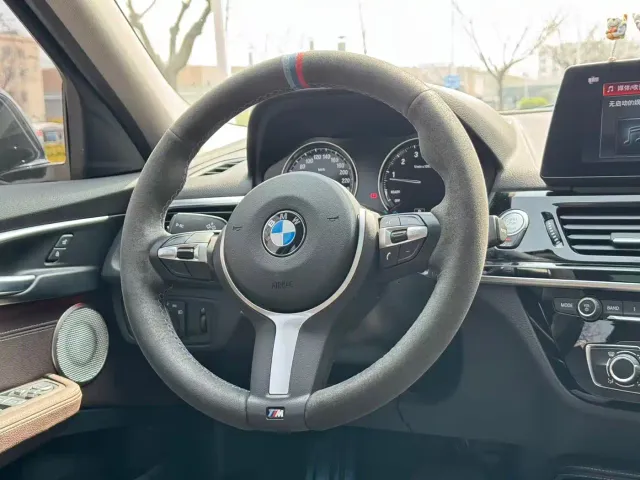 BMW 1 Series — Фото автомобиля 8