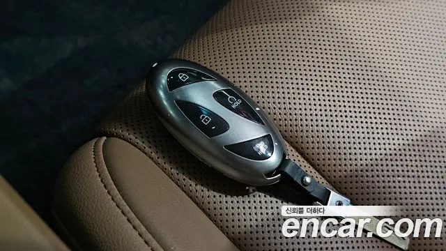 Hyundai Grandeur Grandeur (GN7) — Фото автомобиля 8