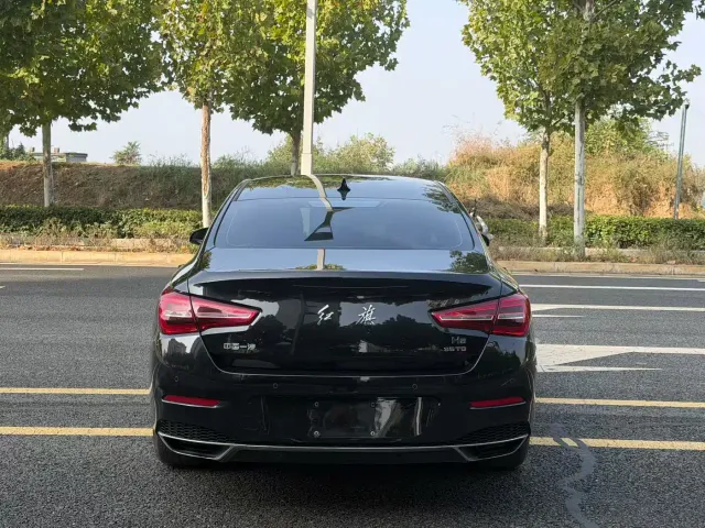 Hongqi H5 — Фото автомобиля 8