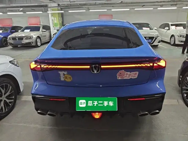 Changan UNI-V — Фото автомобиля 5