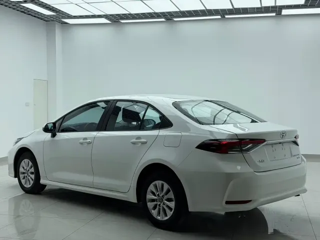 Toyota Corolla — Фото автомобиля 6