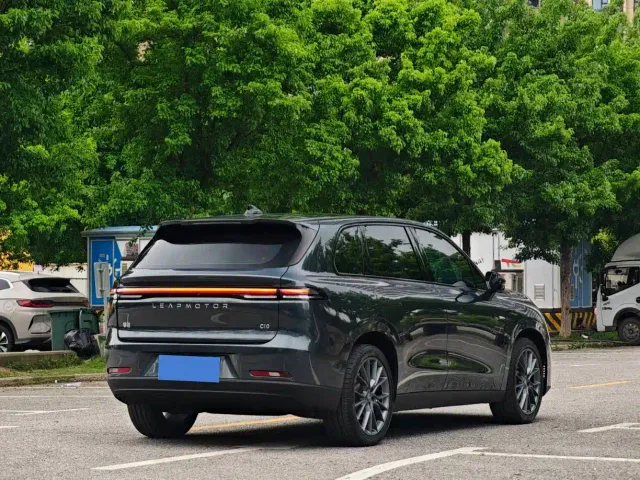 Leapmotor C10 — Фото автомобиля 7