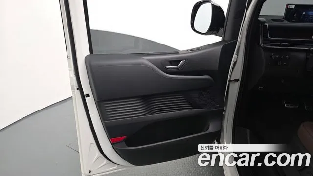 Hyundai Staria Staria (New) — Фото автомобиля 25
