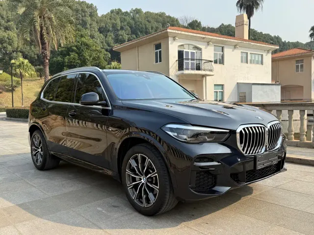 BMW X5 — Фото автомобиля 3