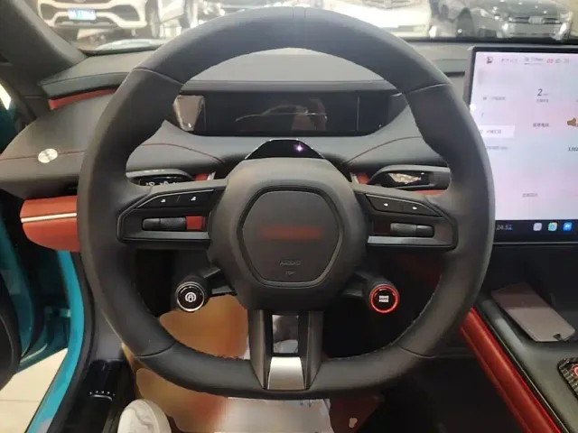 Xiaomi SU7 — Фото автомобиля 10