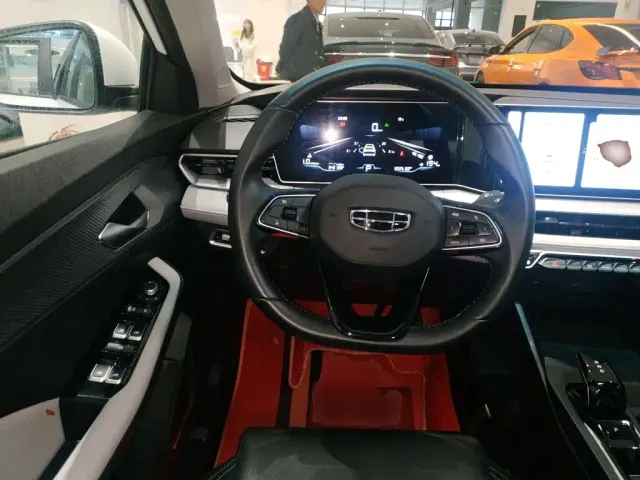Geely Binrui — Фото автомобиля 10