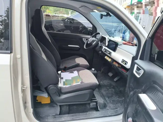 Wuling Hongguang Mini EV — Фото автомобиля 16