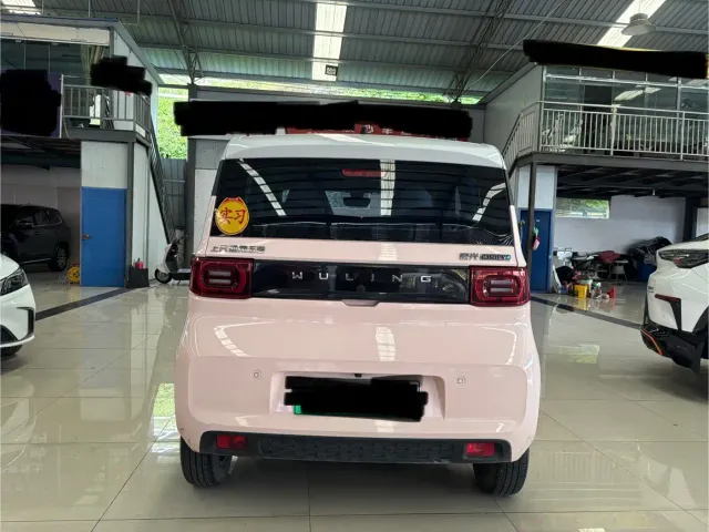 Wuling Hongguang Mini EV — Фото автомобиля 13