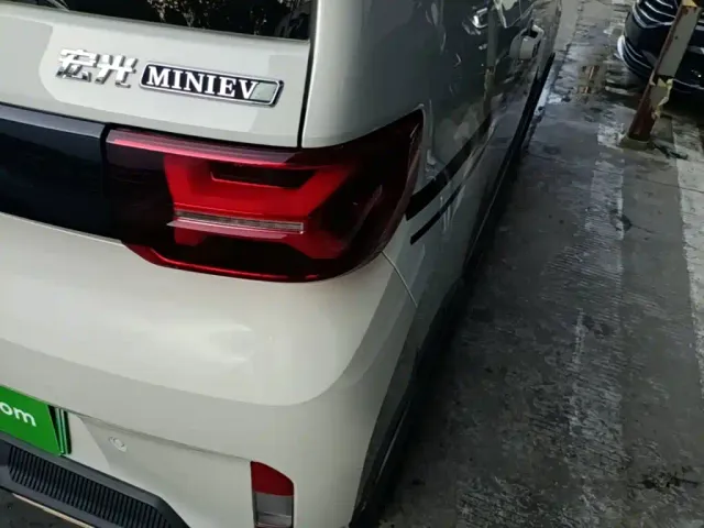 Wuling Hongguang Mini EV — Фото автомобиля 7