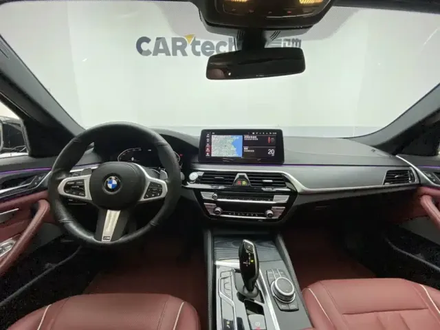 BMW 5 Series — Фото автомобиля 13