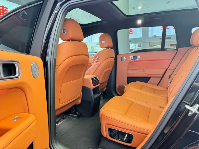 Li Auto L7 — Фото автомобиля 7