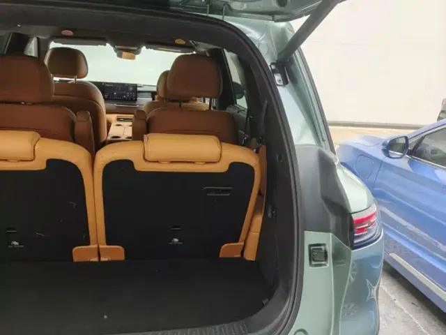 IM Motors LS8 — Фото автомобиля 16