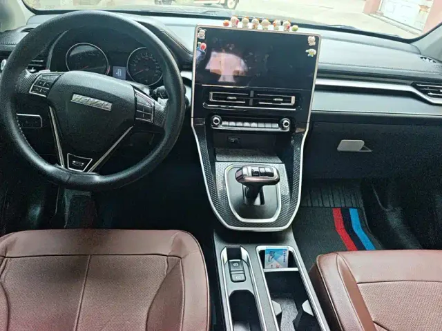 Haval M6 — Фото автомобиля 12