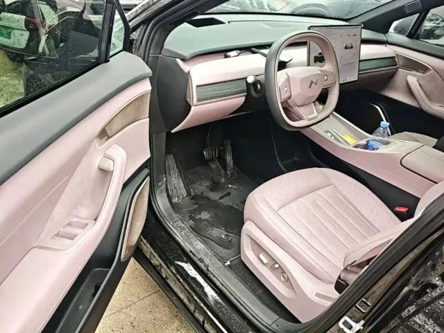 Onvo L60 — Фото автомобиля 15