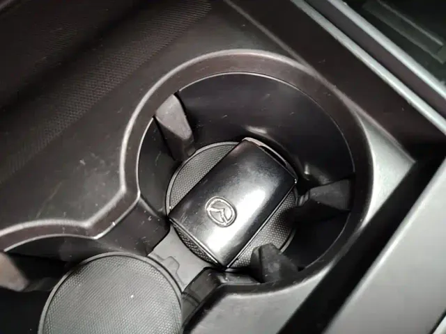 Mazda CX-30 EV — Фото автомобиля 8