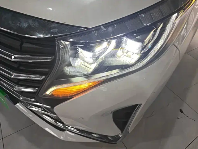 GAC Trumpchi M8 — Фото автомобиля 23