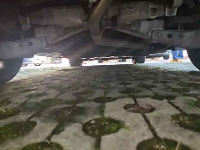 Li Auto L8 — Фото автомобиля 24