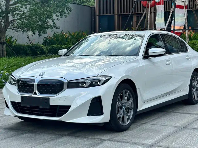 BMW i3 — Фото автомобиля 2