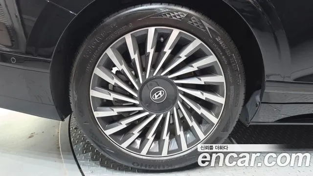 Hyundai Grandeur Grandeur (GN7) 3.5 Бензин 4WD — Фото автомобиля 5