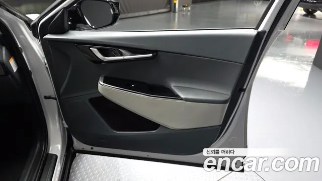 Kia EV6 — Фото автомобиля 24