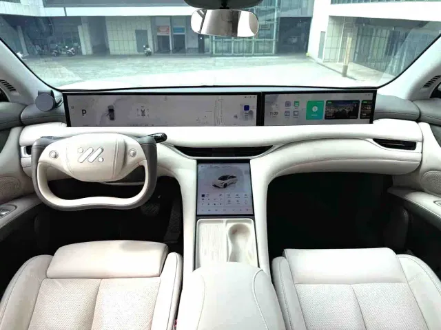 IM Motors LS6 — Фото автомобиля 9