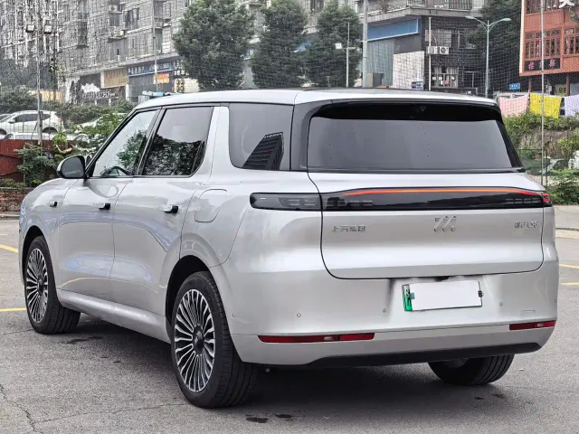 IM Motors LS8 — Фото автомобиля 7