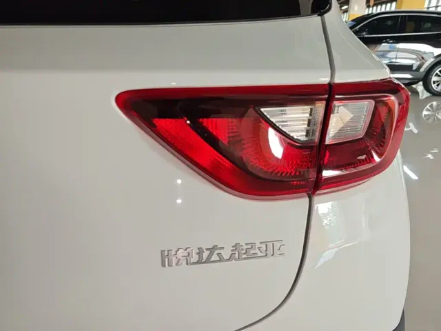Kia KX1 — Фото автомобиля 7