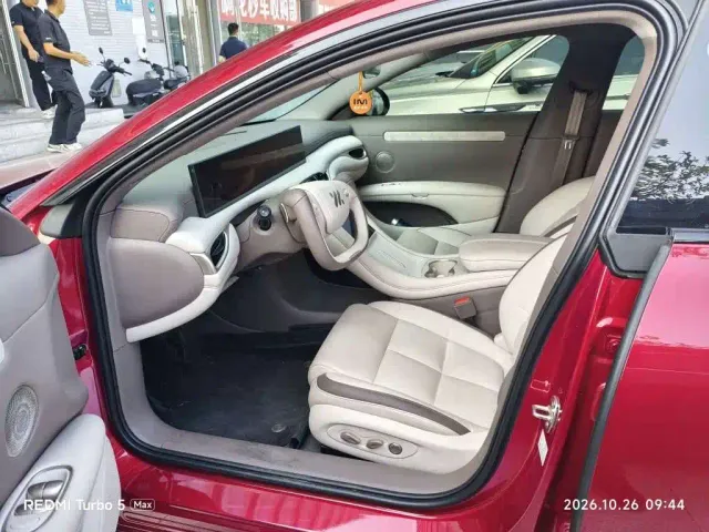 IM Motors L6 — Фото автомобиля 6
