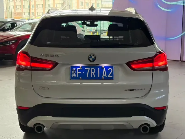 BMW X1 — Фото автомобиля 6