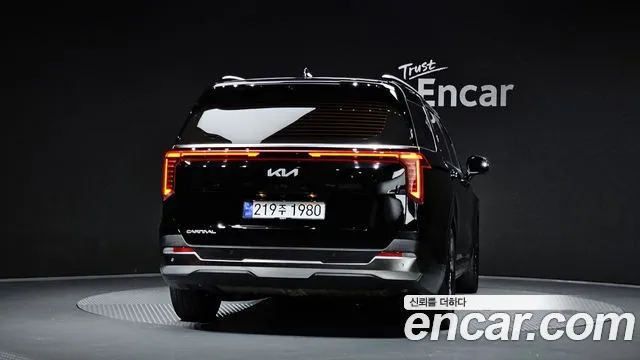 Kia Canival Новый Carnival 4 поколение Бензин 7 мест Signature — Фото автомобиля 4