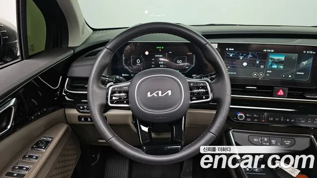 Kia Carnival Generation 4 — Фото автомобиля 12