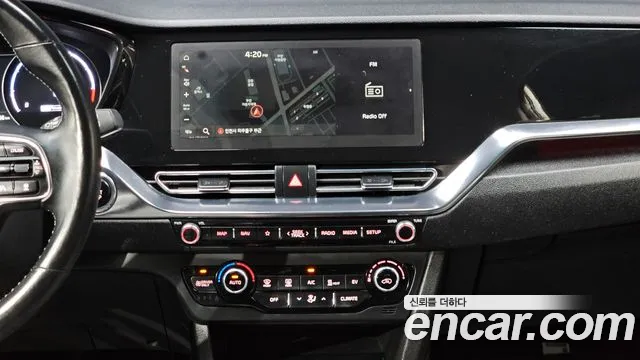 Kia Niro — Фото автомобиля 19