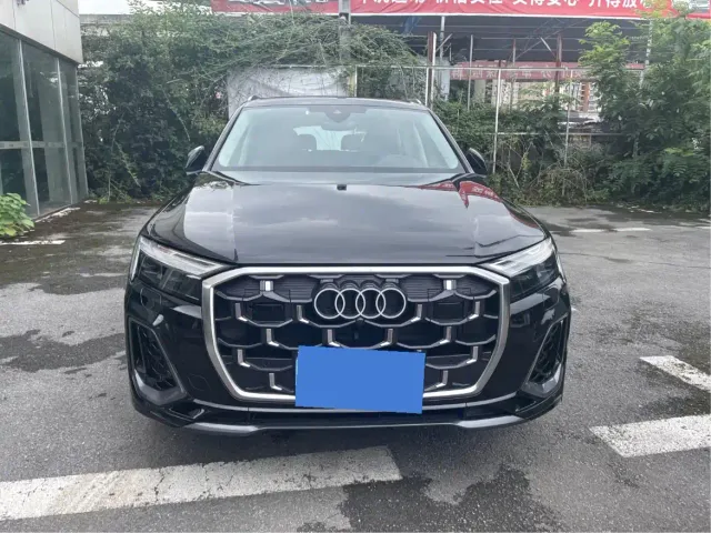 Audi Q7 — Фото автомобиля 2