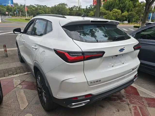 Changan Oushang X5 — Фото автомобиля 4