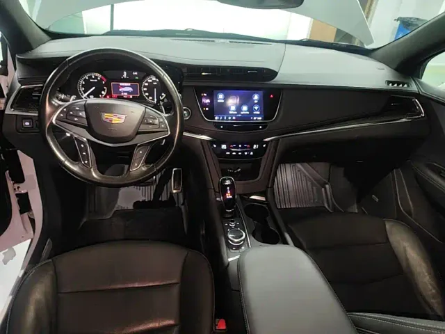 Cadillac XT5 — Фото автомобиля 9