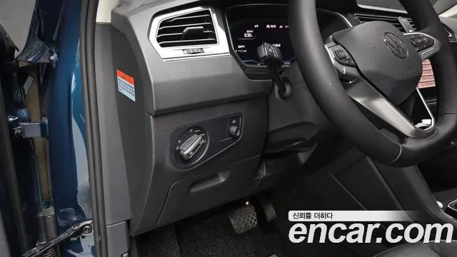 Volkswagen Tiguan Tiguan 2 поколение 2.0 TDI Prestige — Фото автомобиля 10