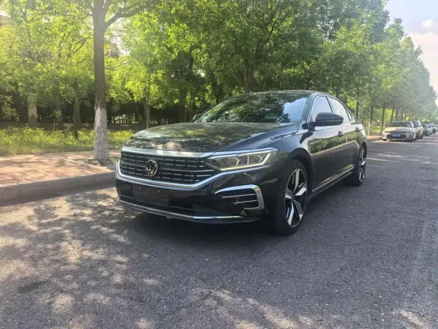 Фотография автомобиля — Volkswagen Passat